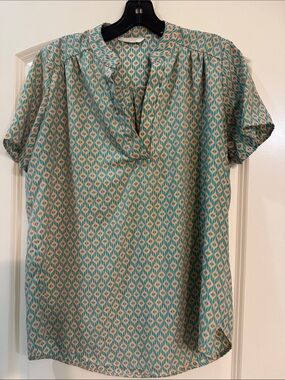 entro Teal, peach and Cream Geometric Short Sleeve Blouse